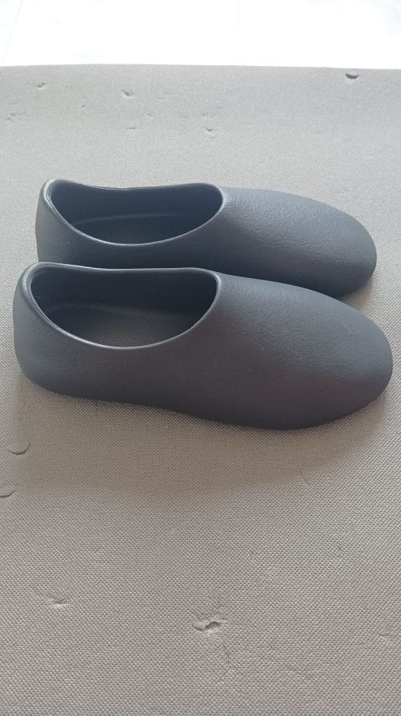 YZY SL-01 size 12