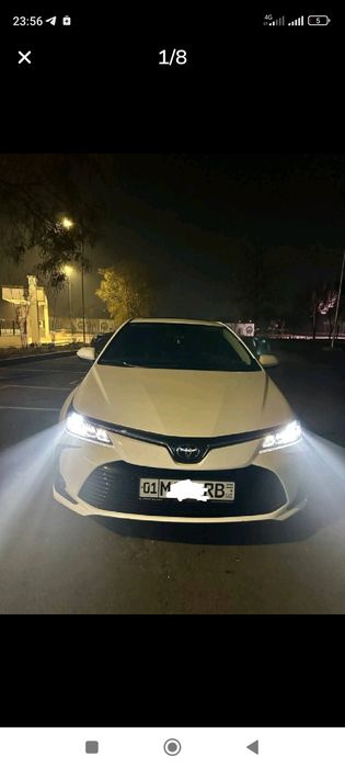 Tayotta corolla sedan