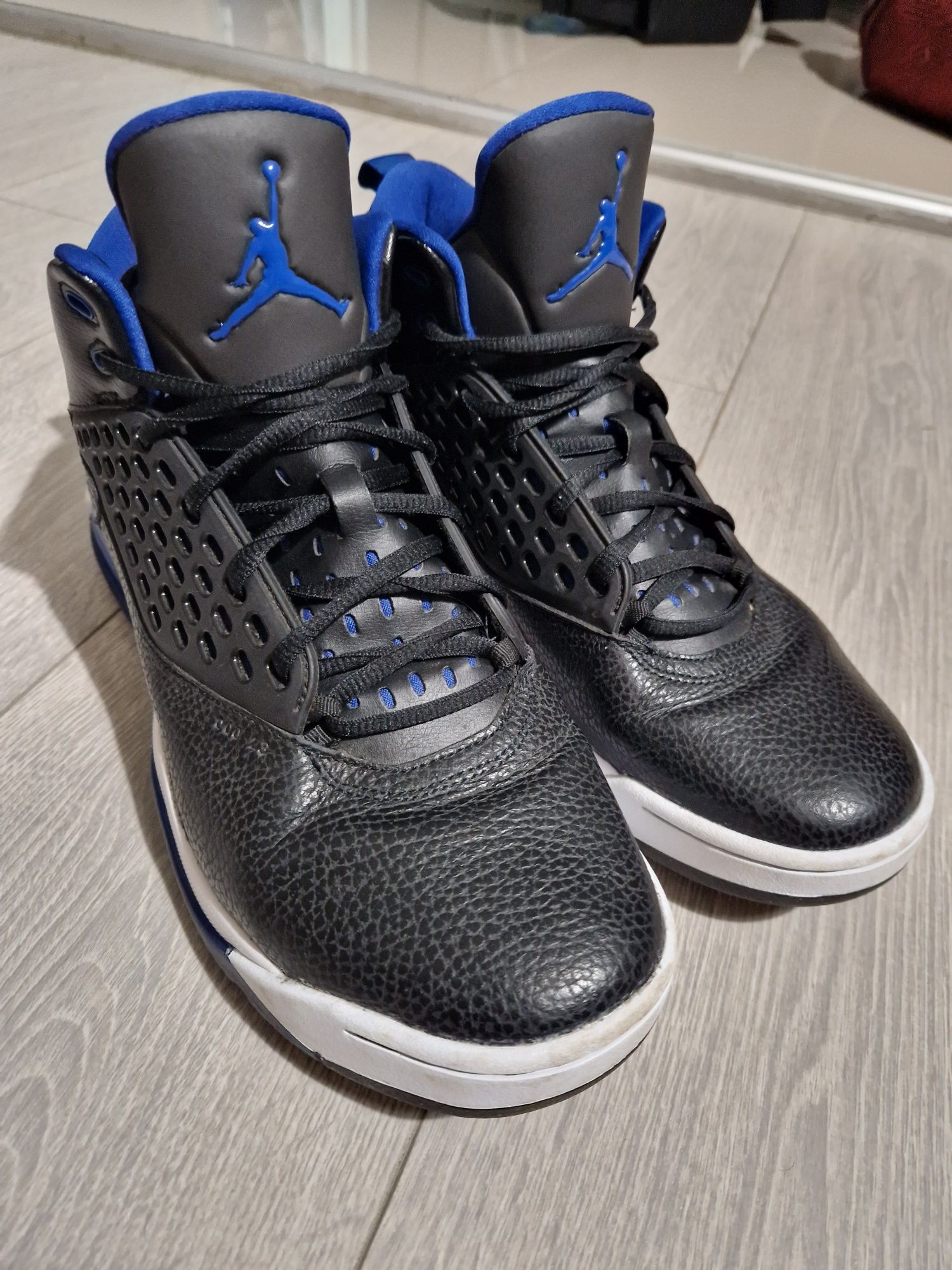 Adidasi baschet Nike Air Jordan maxin 200