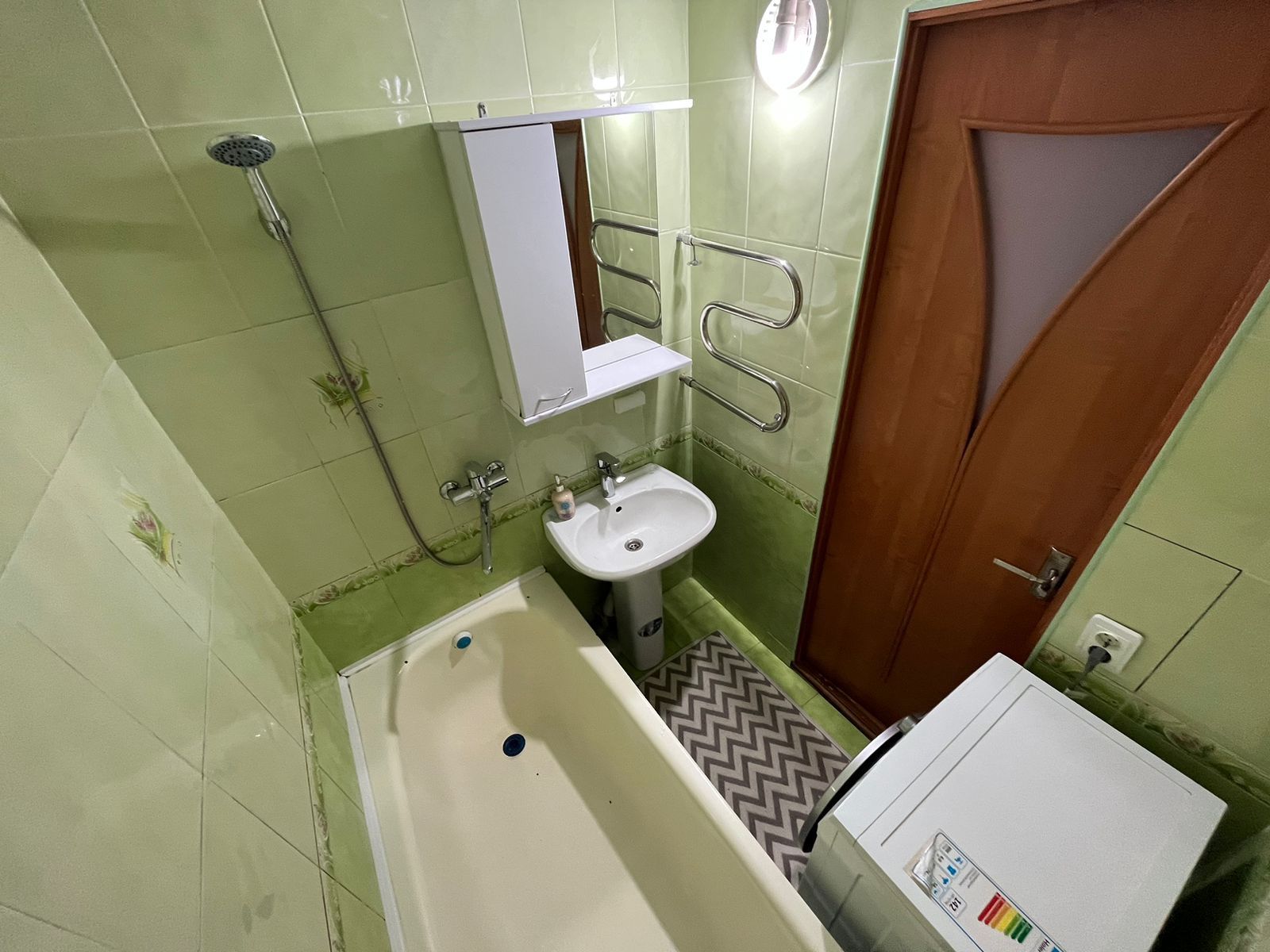 Продается 3х ком 2й эт. в 9мкр,