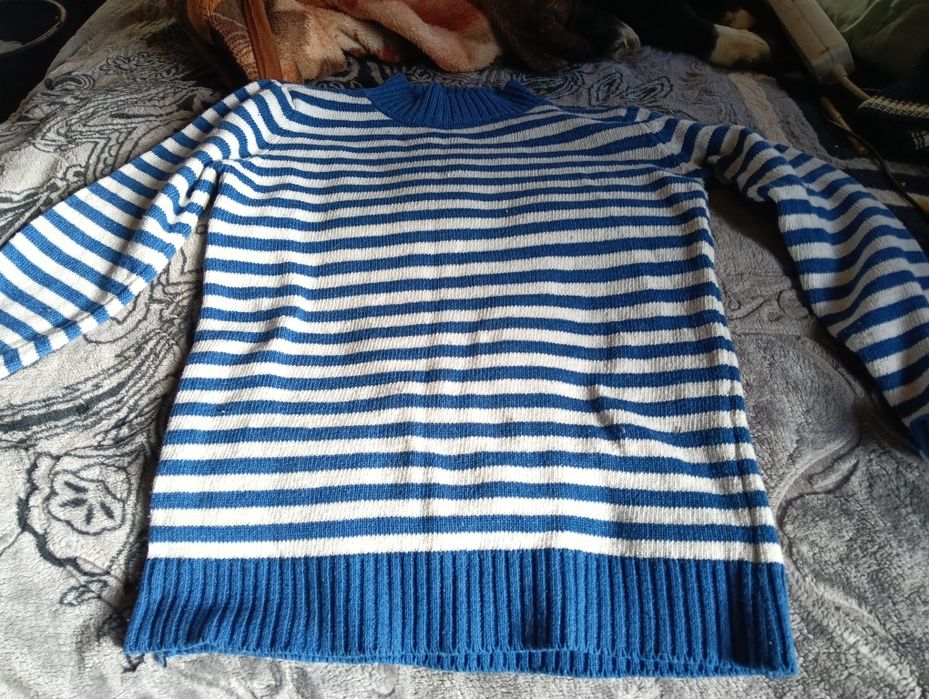 Vând Pulover mărimea S