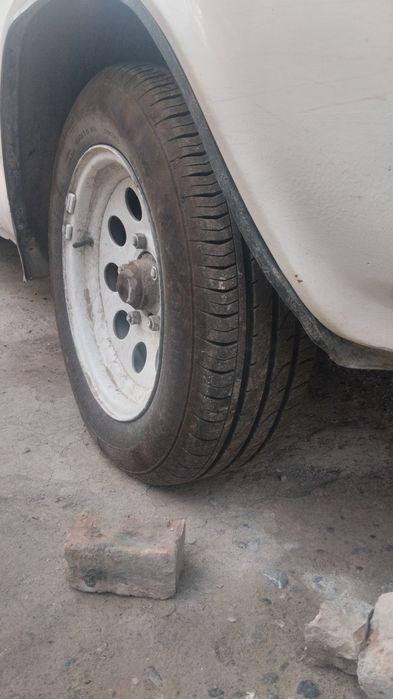 Volga 3102 sotiladi yoki barter qilinadi