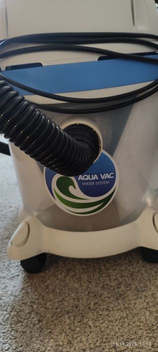 Прахосмукачка с воден филтър Crown Aqua Vac
