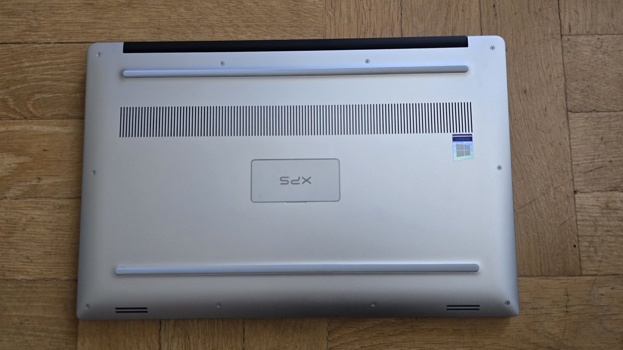 Dell xps 7590 4K i5-9300H 15.6" 32GB RAM 512GB SSD