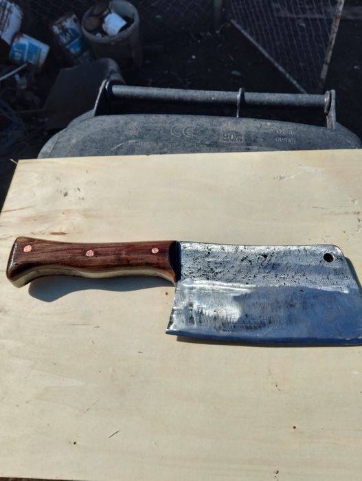 Vând satâr macelar