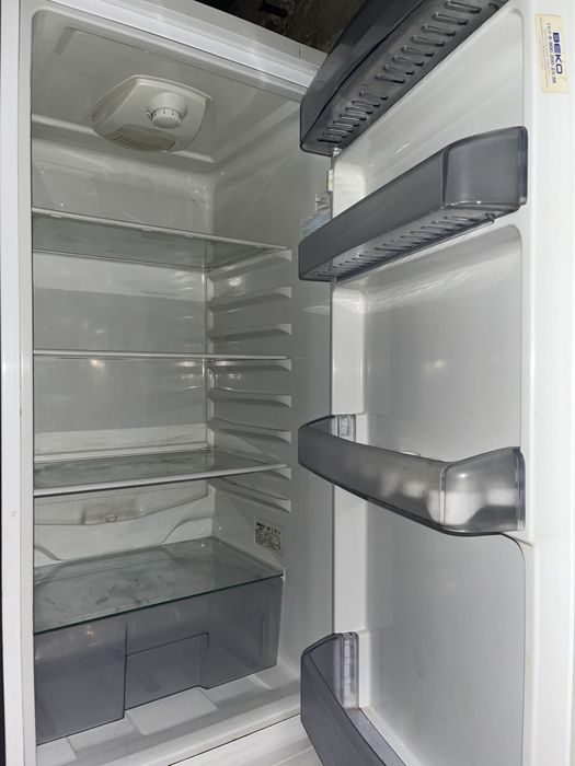 Продам не охлаждающий холодильник Beko б/у за 25000тг
