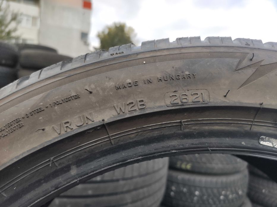 2бр Зимни Гуми 235 45 19 - Bridgestone - DOT 2021