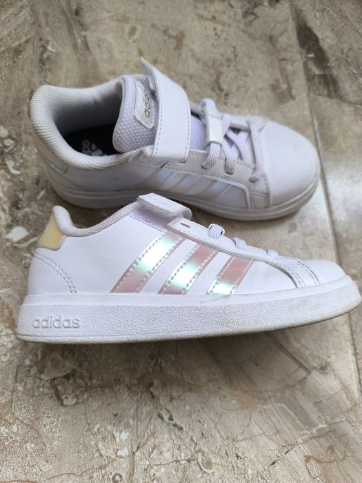 Детски маратонки Adidas Grand Court 2.0
