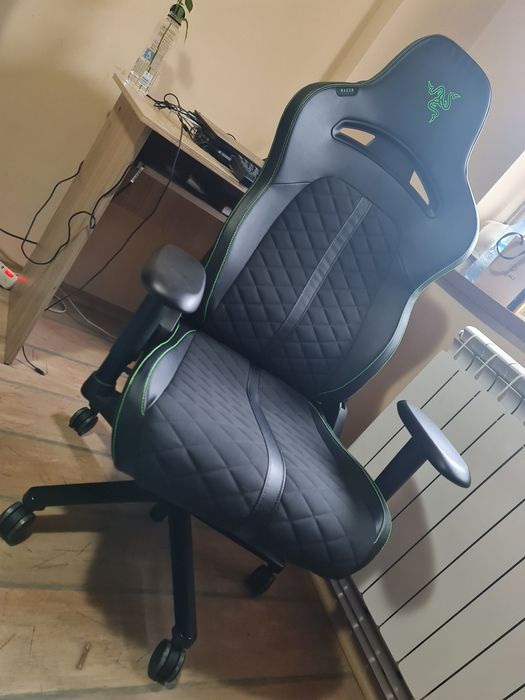 Scaun gaming razer