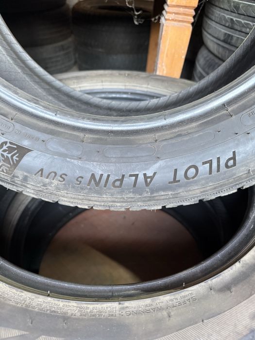 265/50/19 Michelin pilot alpin 5
