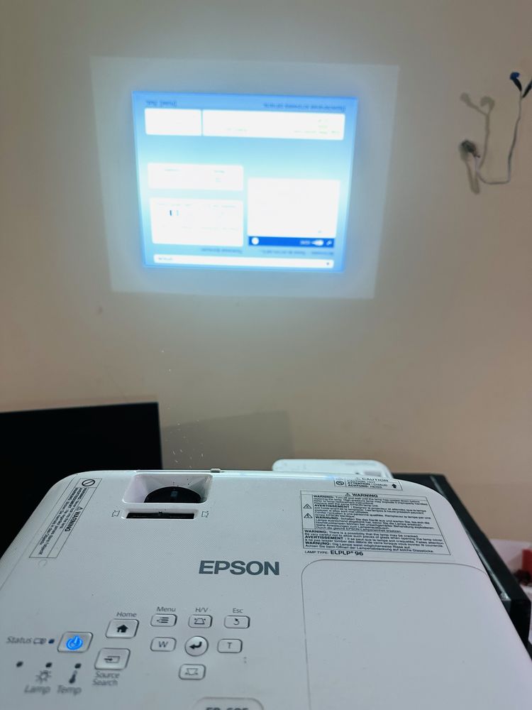 Проектор epson eb-s05