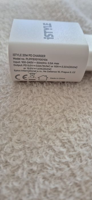 Încărcător 20w iStyle pt Iphone, Ipad sau Apple Watch cu cablu lightni