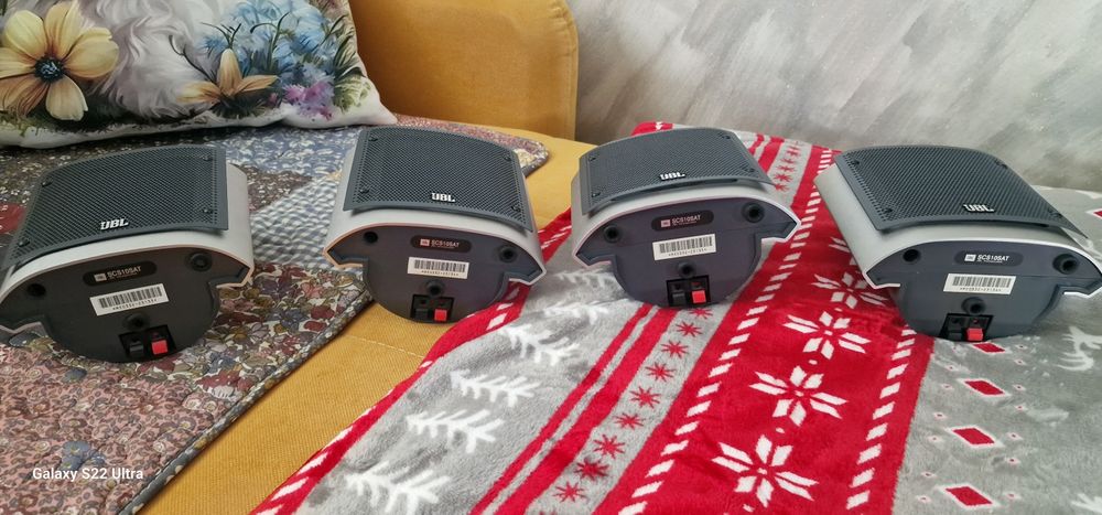 Un set de 5 Sateliti PIONEER si JBL 4 Sateliti si 4 sateliti ONKYO