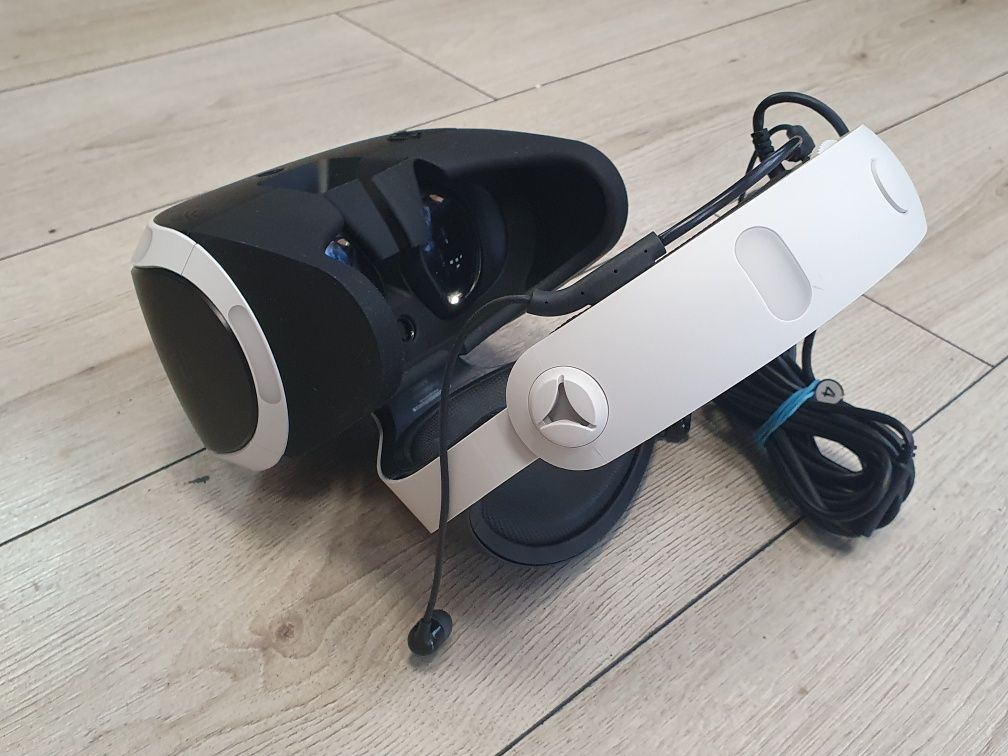 Amanet F28: Ochelari PlayStation VR