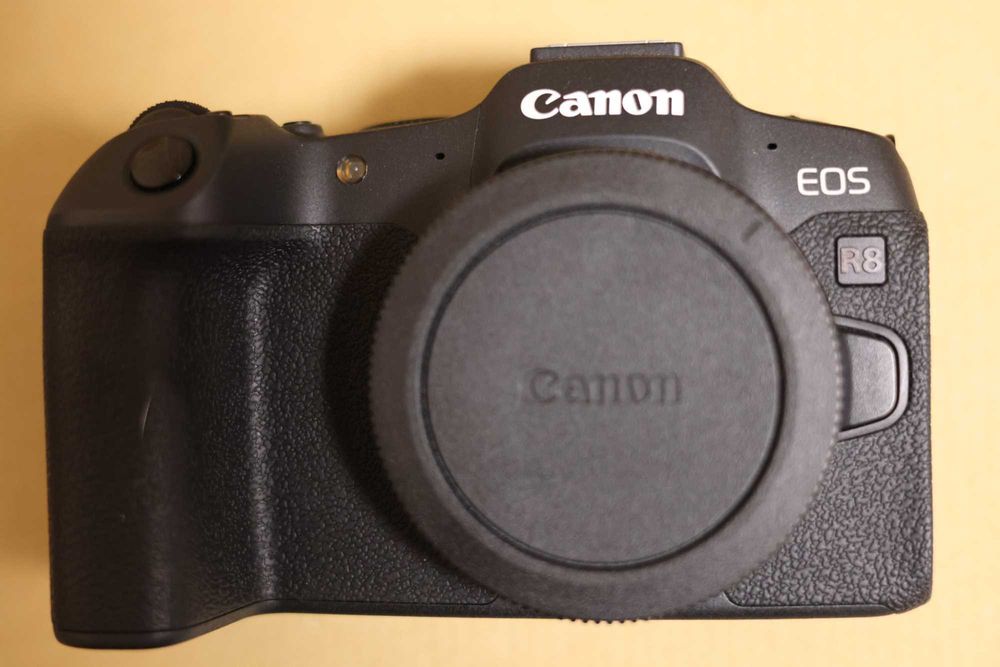 Фотоаппарат Canon EOS R8
