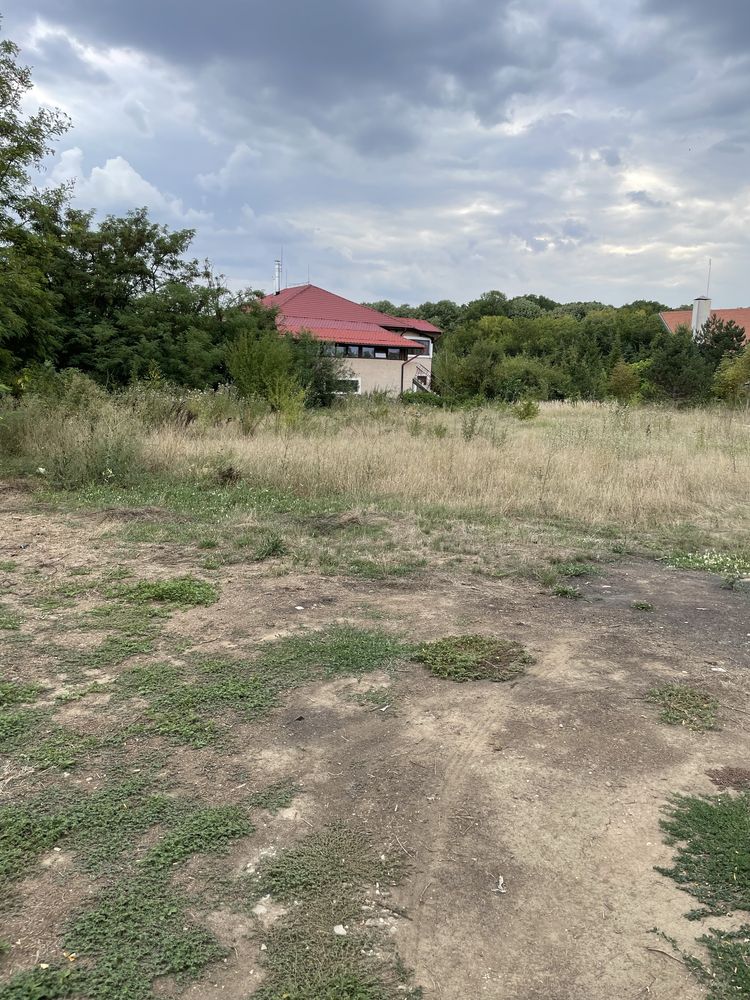 Vand 4000 mp Teren Peris/Balteni/Padurea Scrovistea