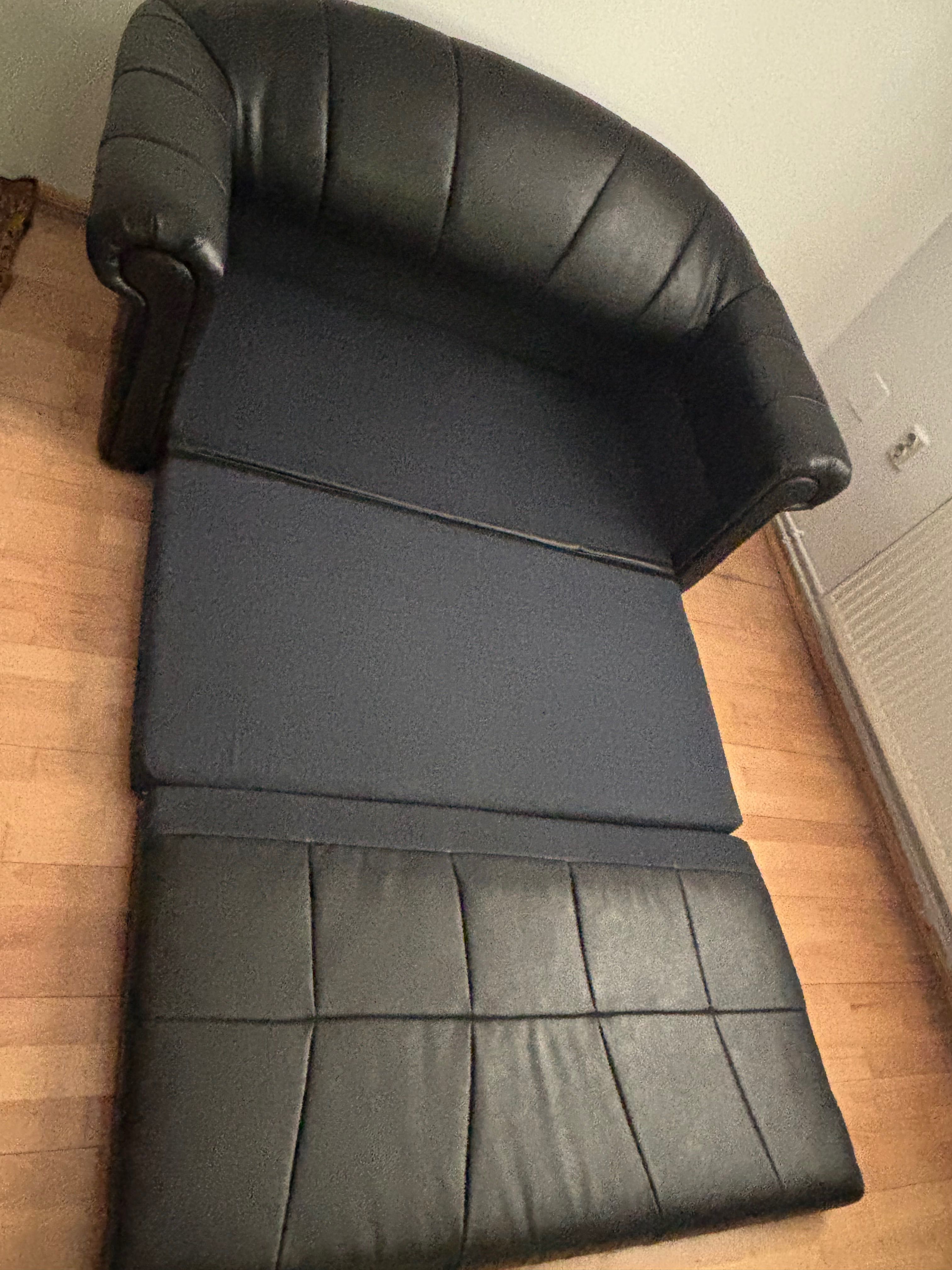 Set piele, 2 canapele/1 extensibila +1 fotoliu