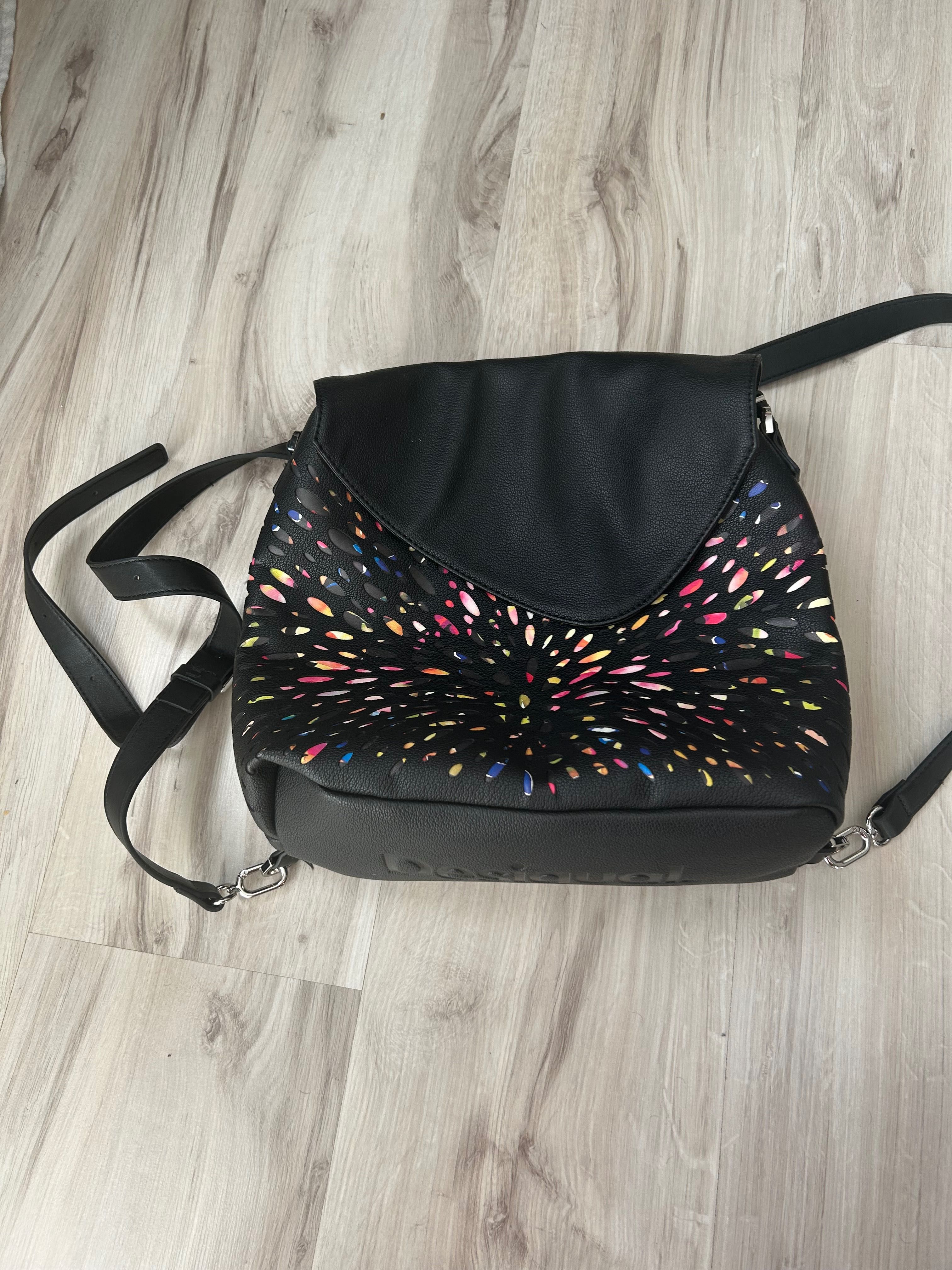 Чанта, тип раница  Desigual