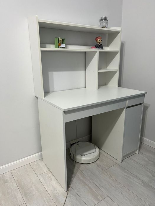 Письменный стол