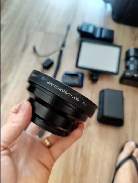 Sony Alpha 6000 Mirrorless Plus Multe Accesorii și 2 Obiective