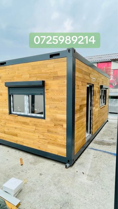 Container modular cu riflaj de lemn