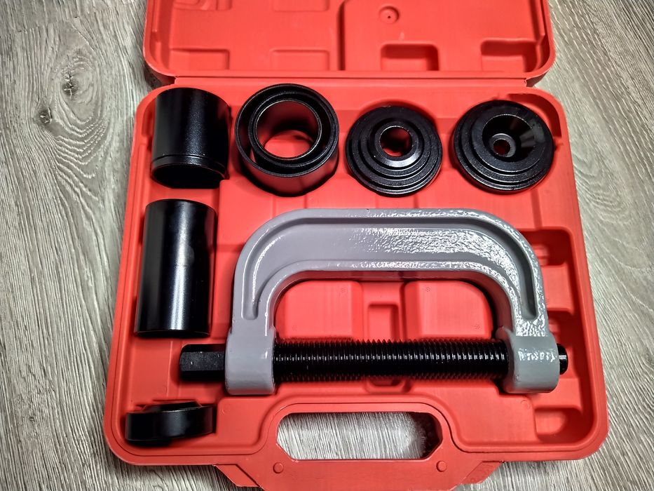 Presa universala pentru extras si montat pivoti, rotule, bucse 9 piese