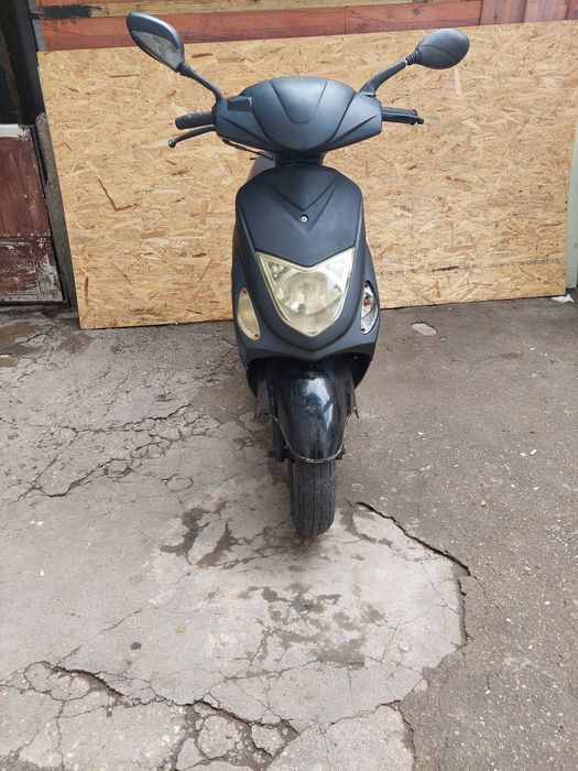 Vînd moto scuter