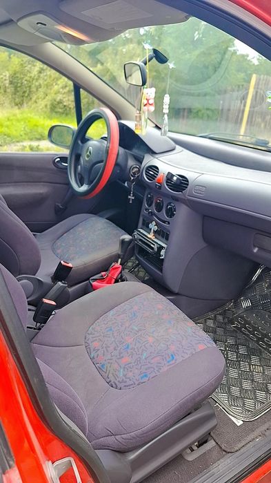 Vând Mercedes Benz A140