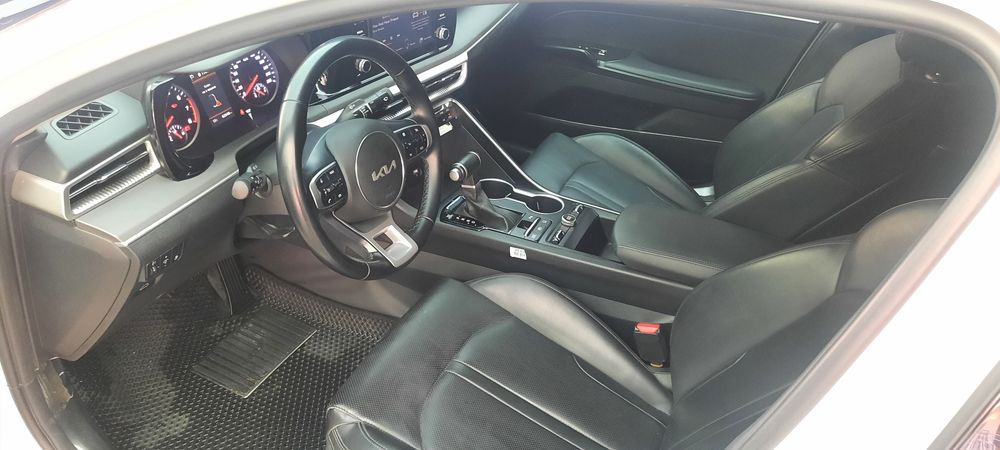 Kia k 5 . 2 позиция 2023 год.