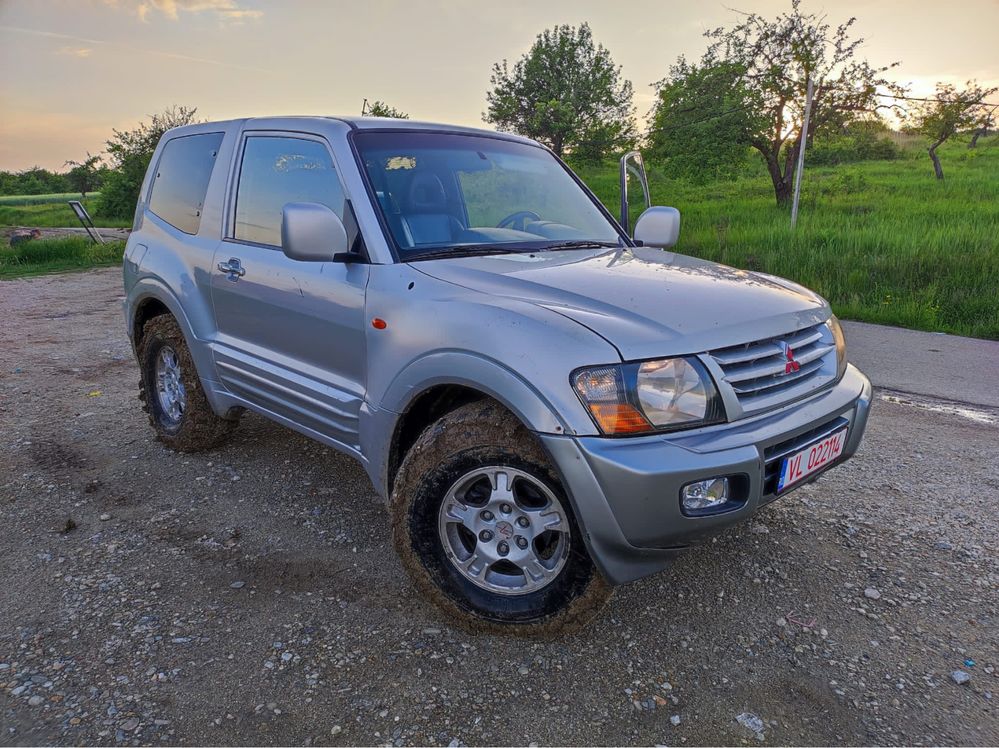 Mitsubishi Pajero 4x4 2004 Recent adusa extra dotari