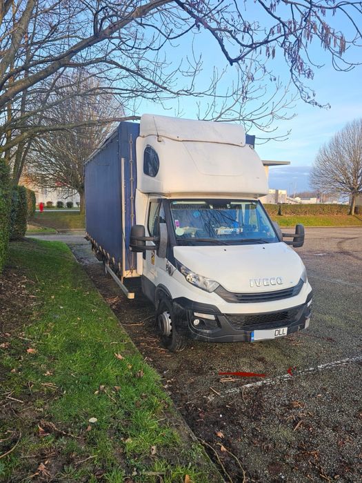 Iveco Daily 7.2 tone, cu lift hidraulic