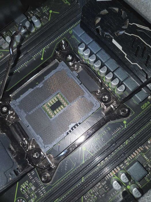 Placa de baza x99-Machinist MR9A PRO.Defecta dar reparabila+cpu bonus