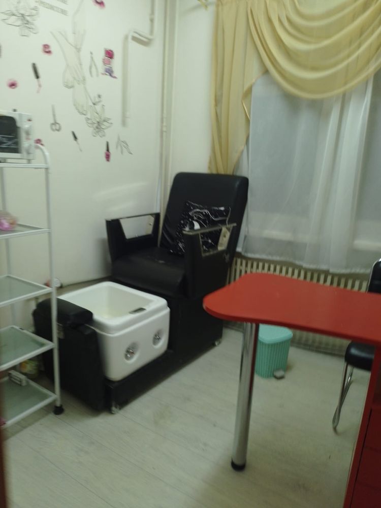 Сдаётся в аренду рабочие зоны в салоне красоты
