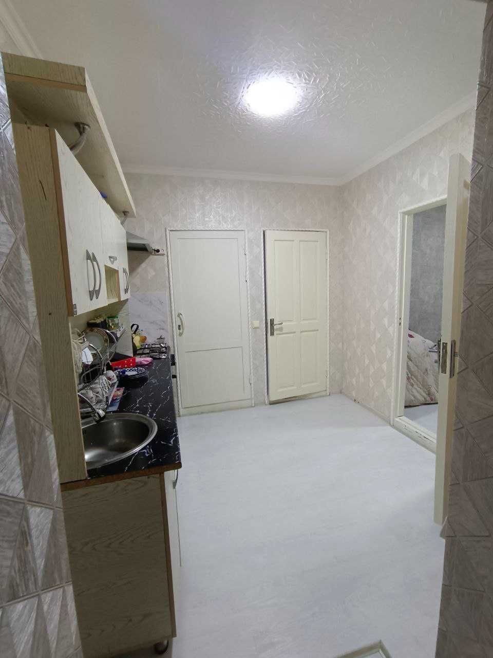 1 ком. переделанная в 2х ком. в новостройке на районе Супера