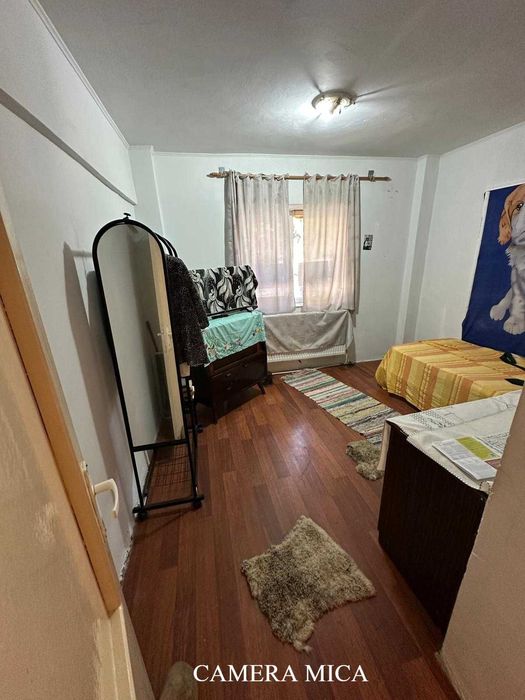 Vând apartament 2 camere in orasul Roman