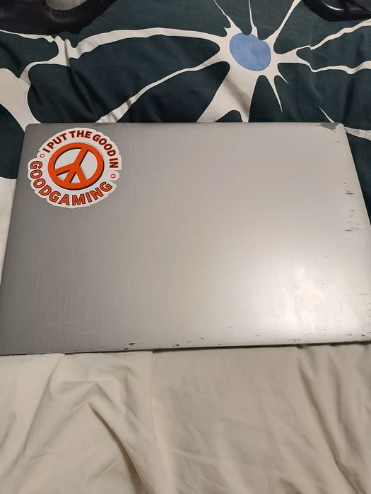 Laptop Lenovo i5-1035G1, 8GB RAM, Intel UHD 4GB, SSD