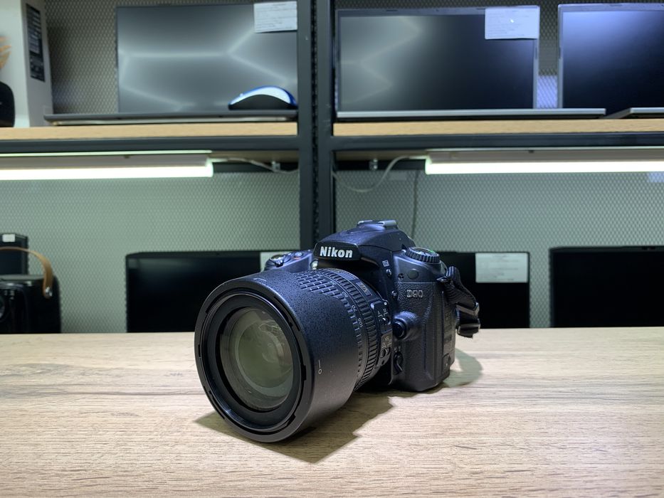 Фотокамера Nikon D90, Kit DX 18-105 VR, черный, флешка 64 ГБ,10984/А10