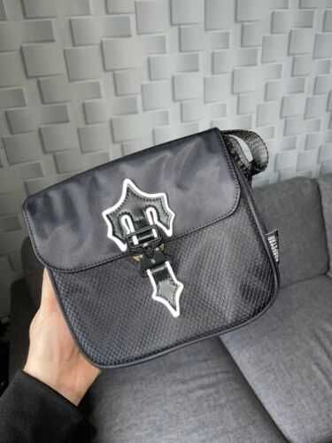 Trapstar bag 1.0 black reflective t-cross / Черна чанта Трапстар