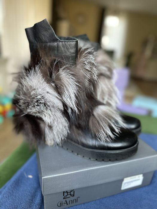 Уникални топли боти от ест кожа и косъм 39н