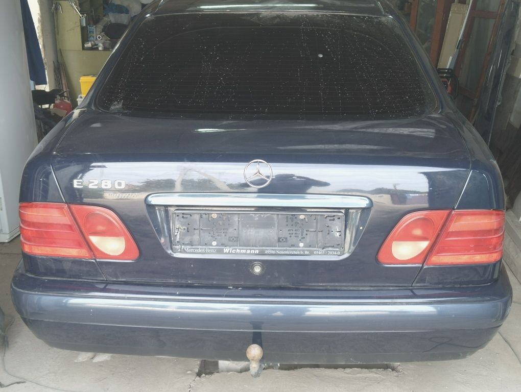 Продам авто w 210. E class classic