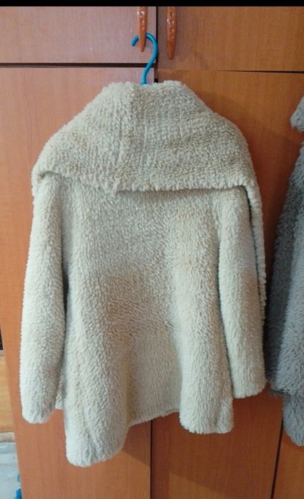 Haină de blană artificială GUESS