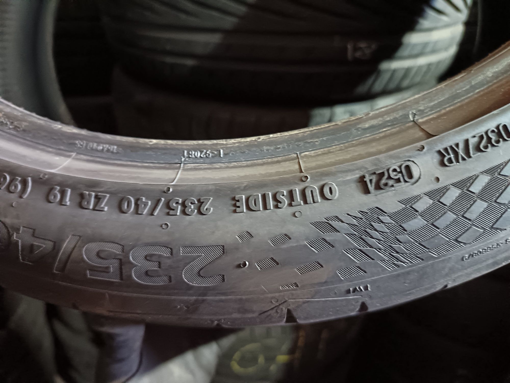 Anvelope vara 235 40 19 continental 2024 5-5.5mm