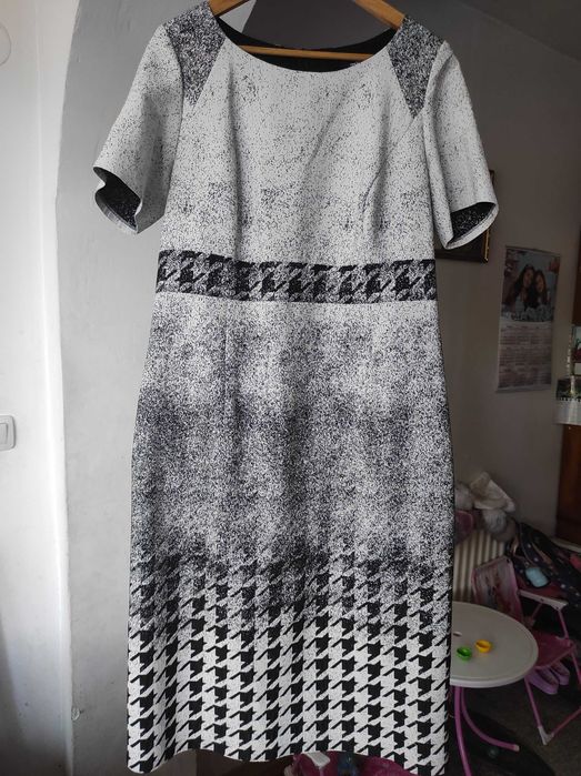 Уникален дамски костюм 52 размер,НАМАЛЕН 100ЛВ