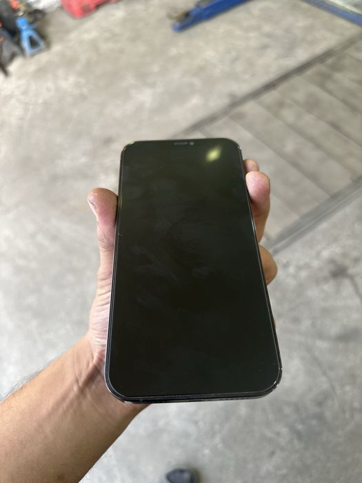 Iphone 12 pro max sotladi