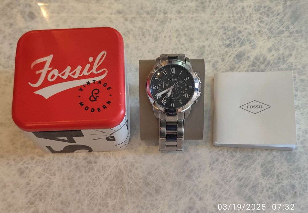 Механические часы Fossil