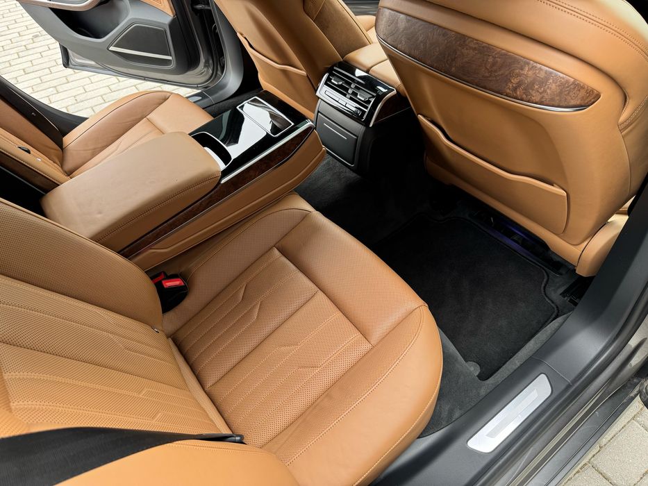 Audi A8 / 2019 / 3.0 diesel  / quattro / distronic