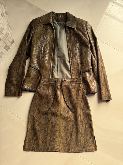 compleu fusta cu geaca