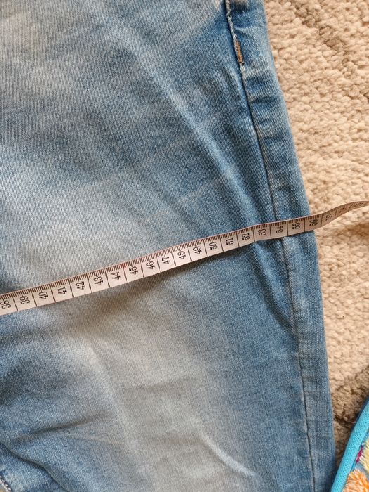 Мъжки дънки малко носени