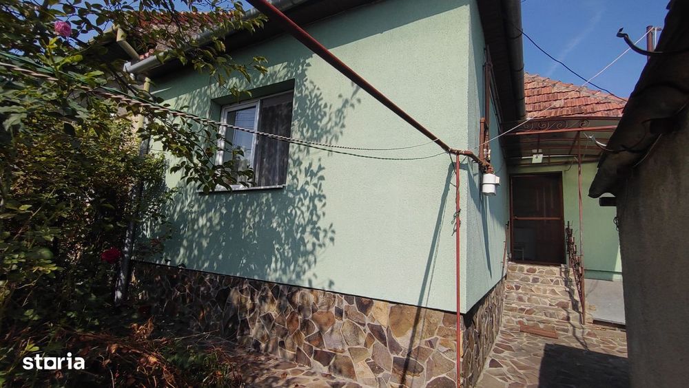 Vand casa cu 3 camere in cartierul Dambul Rotund