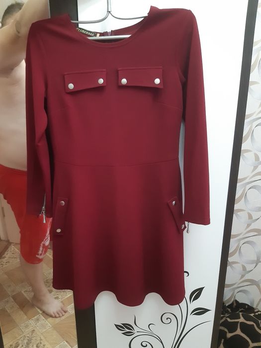 Продам  платья  все новые